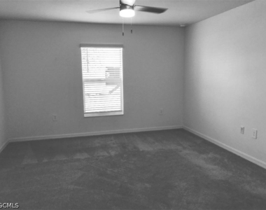 2131 Ne 34th Terrace - Photo Thumbnail 9