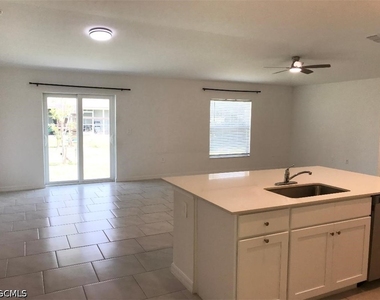 2131 Ne 34th Terrace - Photo Thumbnail 1