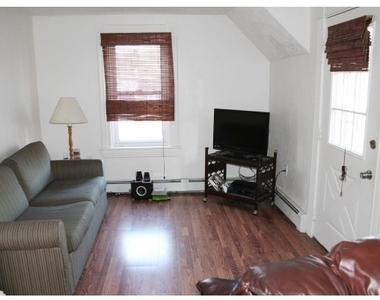 77 Liberty - Photo Thumbnail 2