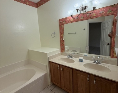 721 Milwaukee Boulevard - Photo Thumbnail 11