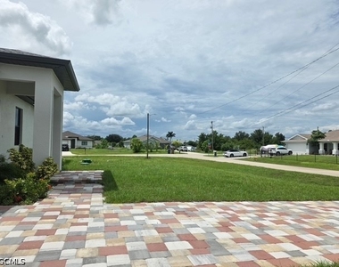 432 Raymer Street - Photo Thumbnail 33