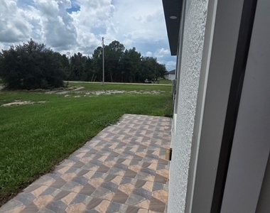 432 Raymer Street - Photo Thumbnail 16