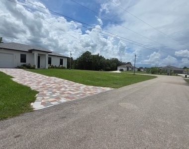 432 Raymer Street - Photo Thumbnail 1