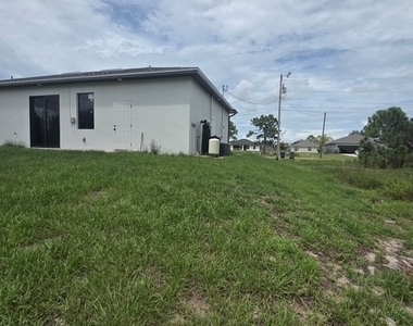 432 Raymer Street - Photo Thumbnail 18