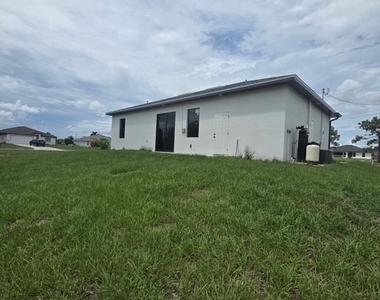 432 Raymer Street - Photo Thumbnail 17