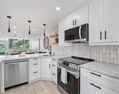 1624 Pine Valley Drive - Photo Thumbnail 4