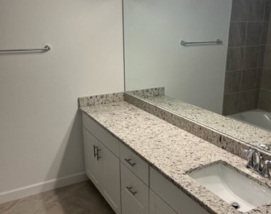 14255 Pine Lodge Lane - Photo Thumbnail 11