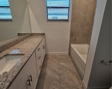 14143 Gardeners Way - Photo Thumbnail 30