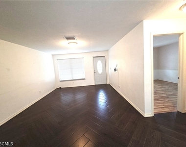 1213 Sw 48th Terrace - Photo Thumbnail 2
