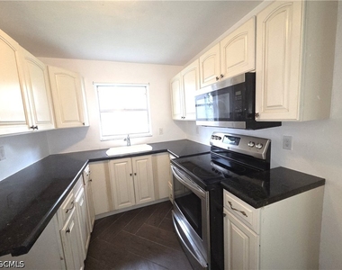 1213 Sw 48th Terrace - Photo Thumbnail 11