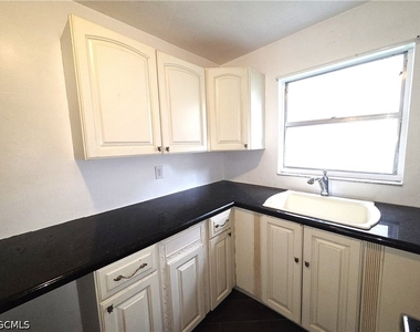 1213 Sw 48th Terrace - Photo Thumbnail 13