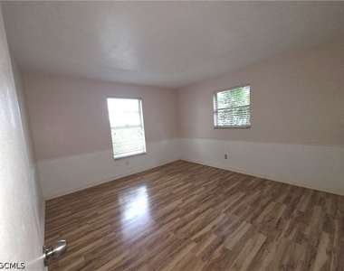 1213 Sw 48th Terrace - Photo Thumbnail 4
