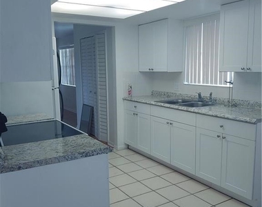 4705 Se 4th Place - Photo Thumbnail 9