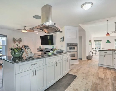1518 Se 32nd Street - Photo Thumbnail 7