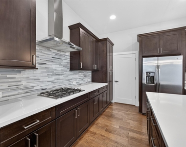 5622 Kiam Street - Photo Thumbnail 3