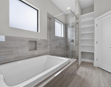 5622 Kiam Street - Photo Thumbnail 15