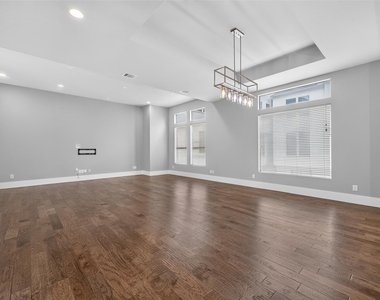 5622 Kiam Street - Photo Thumbnail 1