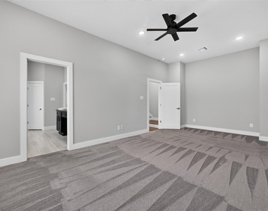 5622 Kiam Street - Photo Thumbnail 12