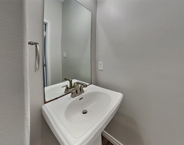 12915 Mason Terrace Lane - Photo Thumbnail 8