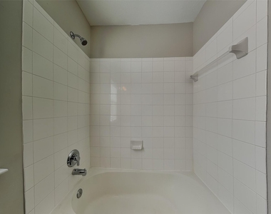 12915 Mason Terrace Lane - Photo Thumbnail 16