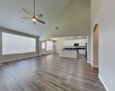 12915 Mason Terrace Lane - Photo Thumbnail 6