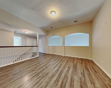 12915 Mason Terrace Lane - Photo Thumbnail 13