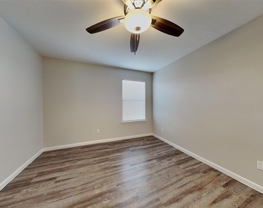 12915 Mason Terrace Lane - Photo Thumbnail 17