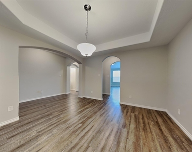 12915 Mason Terrace Lane - Photo Thumbnail 3