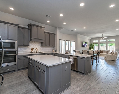 546 Cedar Harbor Court - Photo Thumbnail 12
