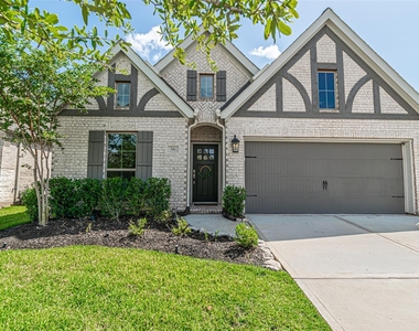 546 Cedar Harbor Court - Photo Thumbnail 1