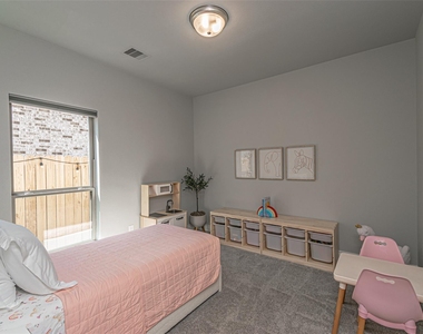 546 Cedar Harbor Court - Photo Thumbnail 38