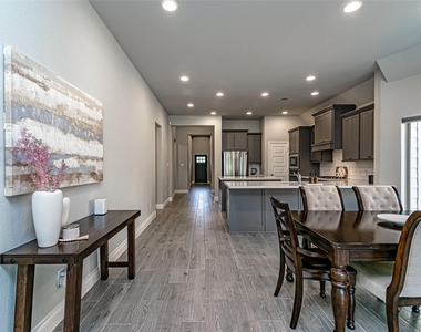 546 Cedar Harbor Court - Photo Thumbnail 26