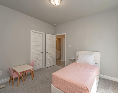 546 Cedar Harbor Court - Photo Thumbnail 39