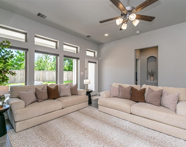546 Cedar Harbor Court - Photo Thumbnail 25