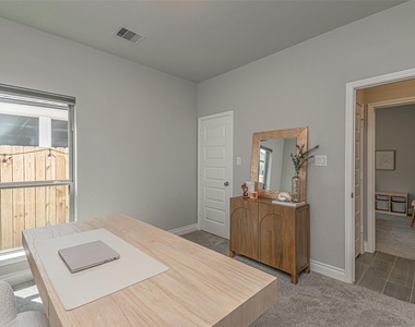 546 Cedar Harbor Court - Photo Thumbnail 43