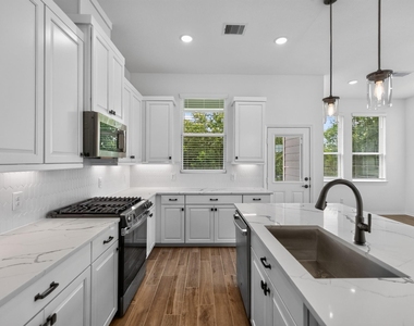 512 Water Ash Court - Photo Thumbnail 17