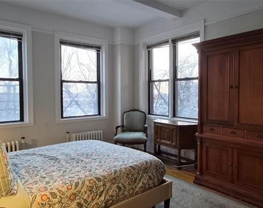 363-377 Mount Prospect - Photo Thumbnail 2