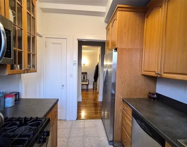 363-377 Mount Prospect - Photo Thumbnail 10
