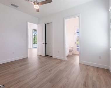 17323 Blue Sapphire Drive - Photo Thumbnail 12