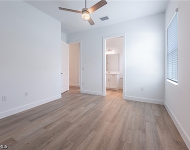 17323 Blue Sapphire Drive - Photo Thumbnail 16