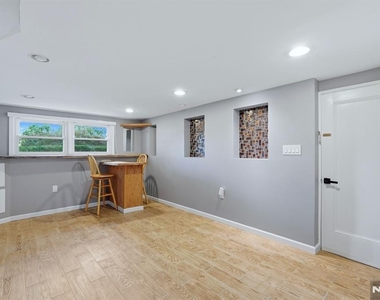 158 Morningside - Photo Thumbnail 15