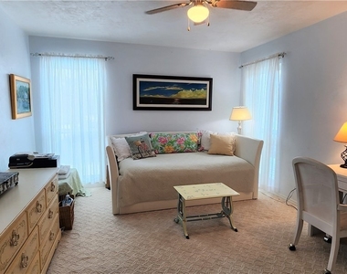 109 Georgetown Boulevard - Photo Thumbnail 18