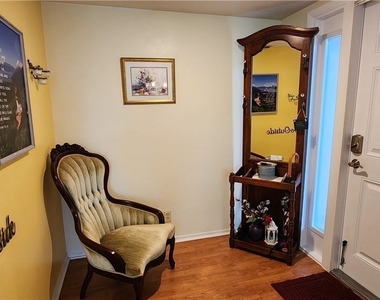 109 Georgetown Boulevard - Photo Thumbnail 1