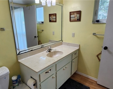 109 Georgetown Boulevard - Photo Thumbnail 17
