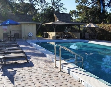 109 Georgetown Boulevard - Photo Thumbnail 23
