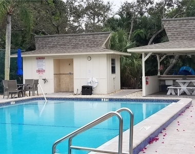 109 Georgetown Boulevard - Photo Thumbnail 22