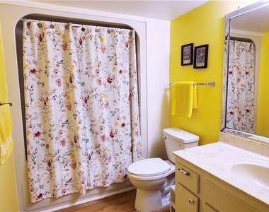 109 Georgetown Boulevard - Photo Thumbnail 19