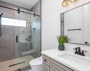 623 Winding Oaks - Photo Thumbnail 45
