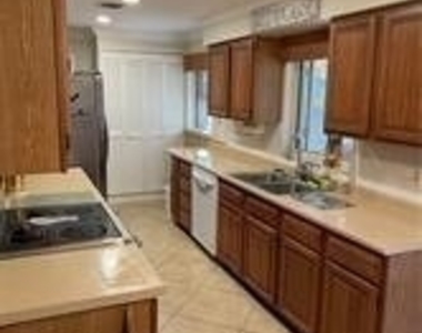 4300 Gail Boulevard - Photo Thumbnail 10