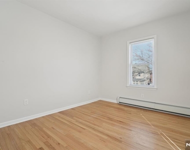 403 Abington - Photo Thumbnail 20